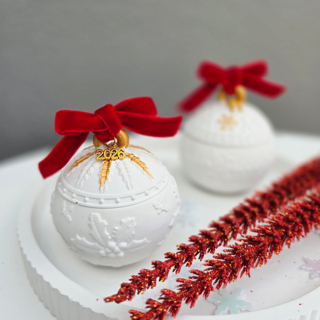 Χριστουγεννιάτικη μπάλα γούρι