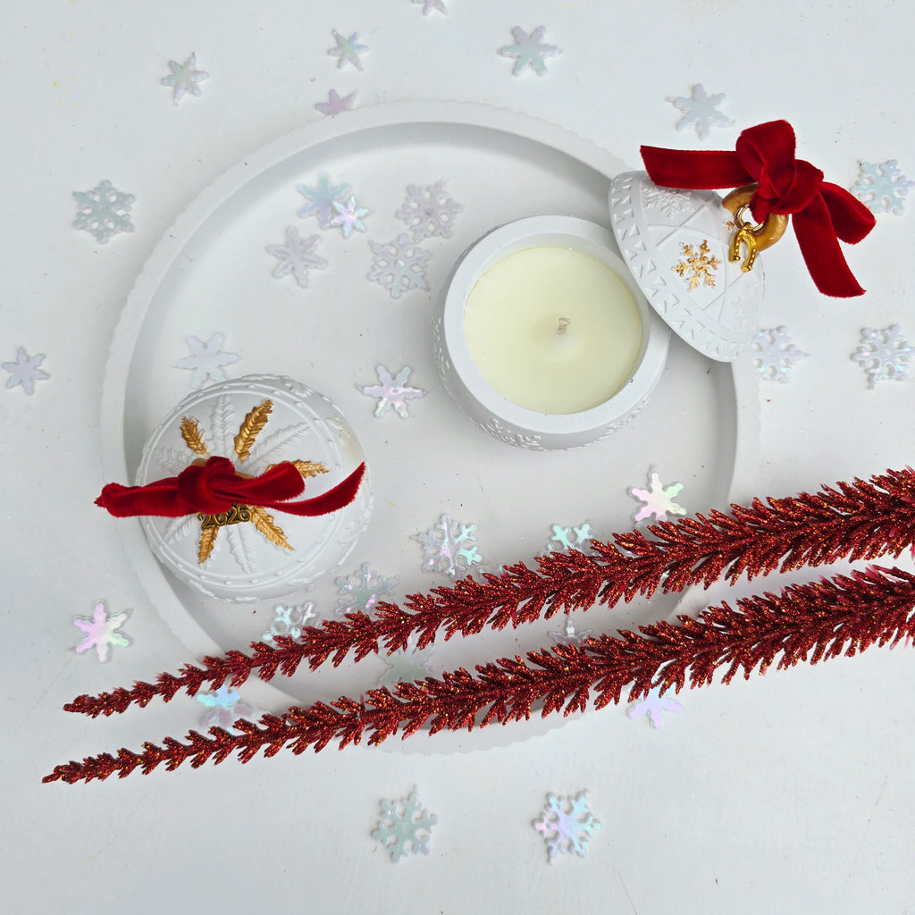 Χριστουγεννιάτικη μπάλα γούρι