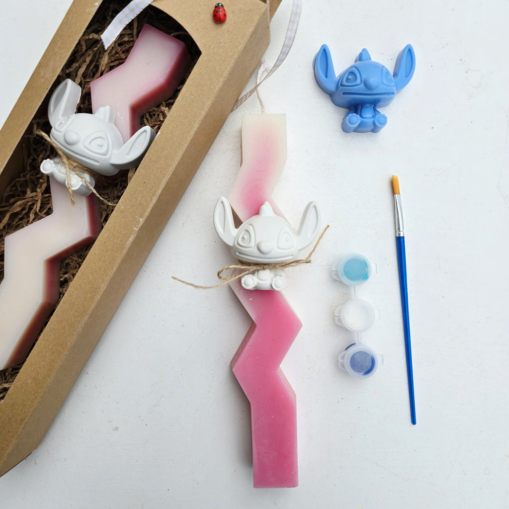 Χειροποίητη αρωματική λαμπάδα "Stitch"