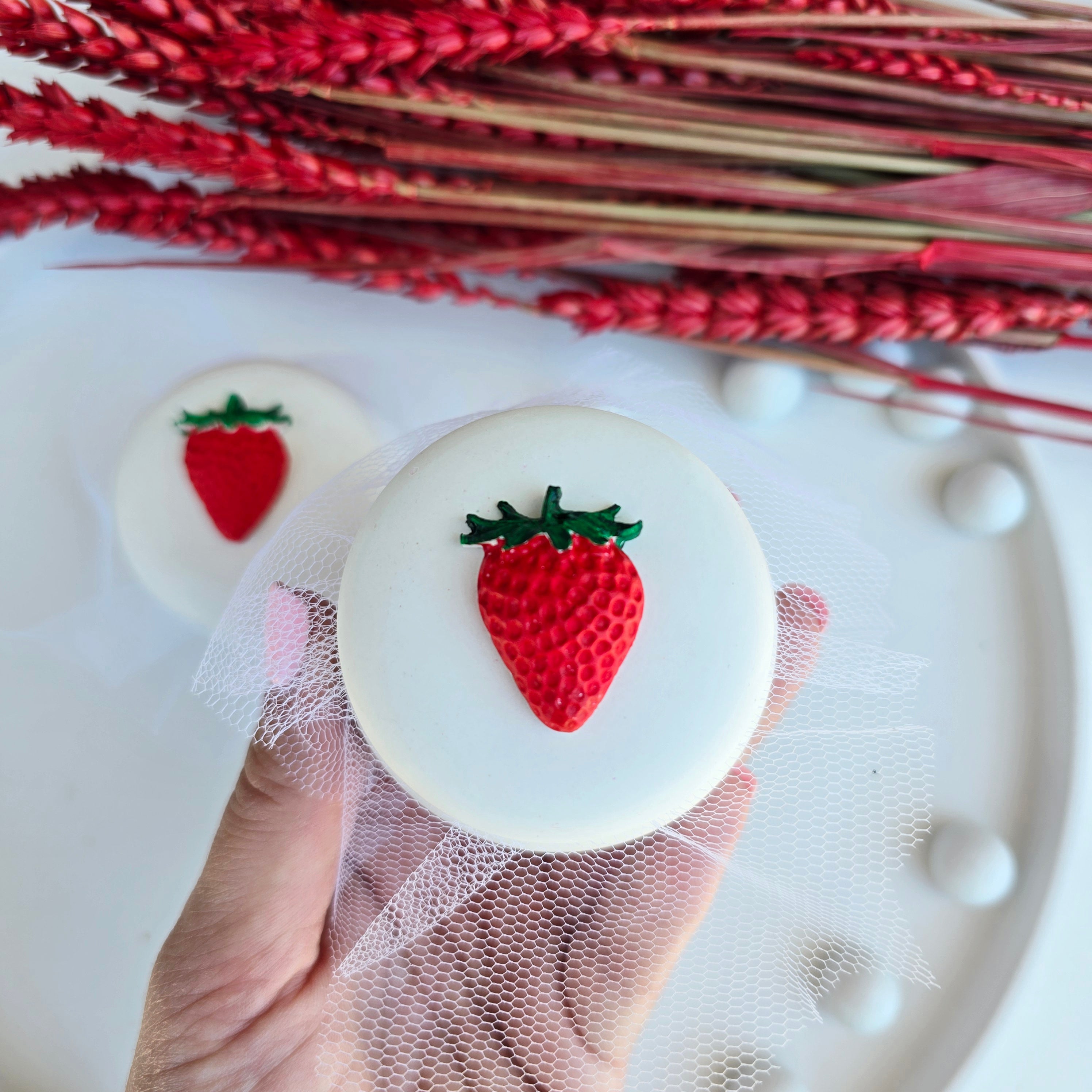 Μπομπονιέρα macaron φράουλα