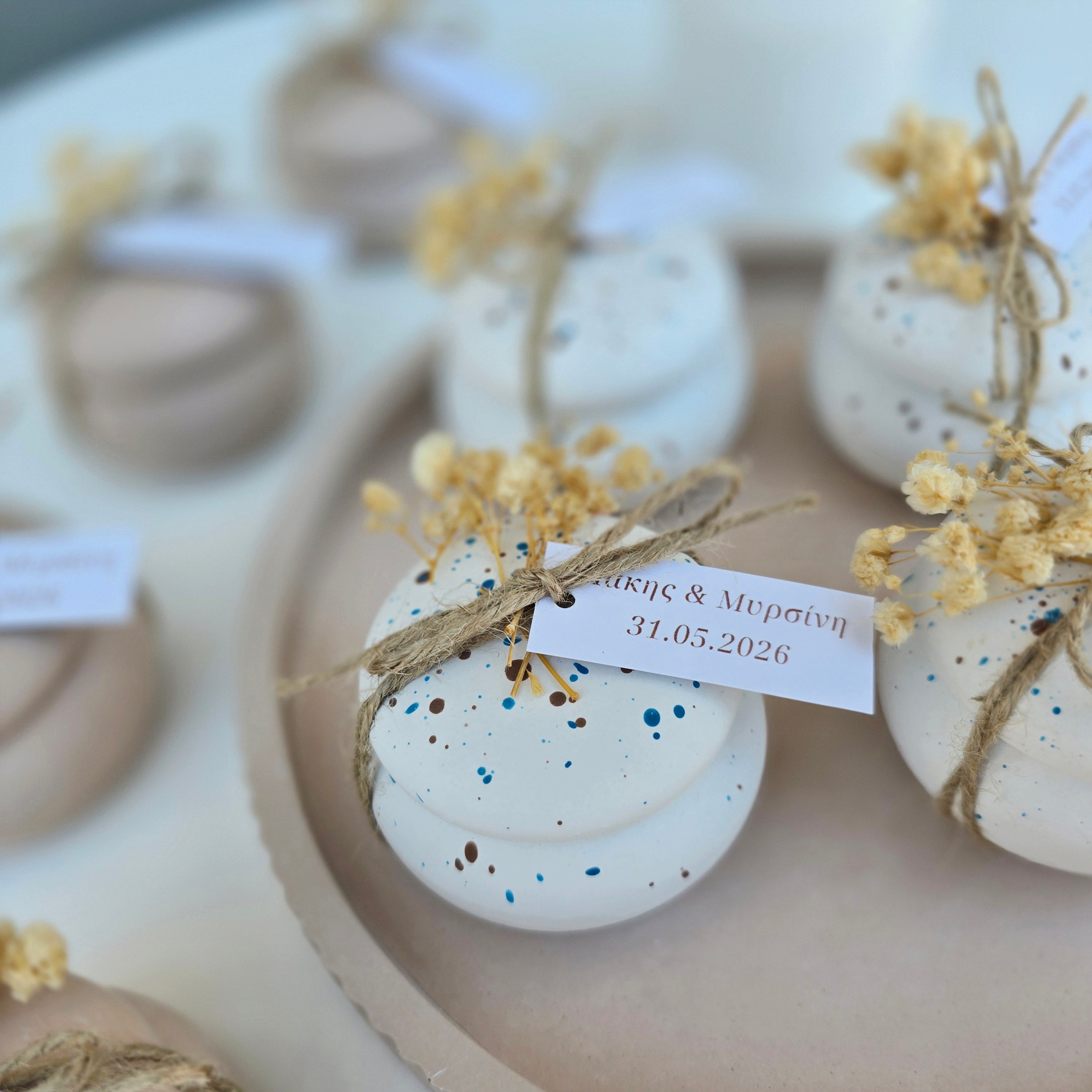 Μπομπονιέρα macaron πιτσιλωτό